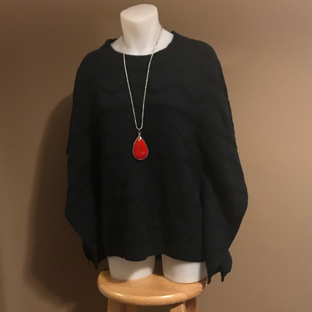 Batwing sweater Medium